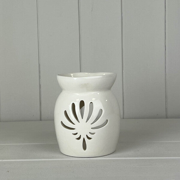 White Ceramic Wax/Oil Burner With Heart shaped Top L10cm W10cm H11.5cm B8cm