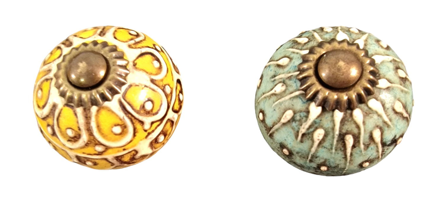 Antique Brass Knobs 4 Pack Set of 32