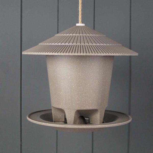 Earthy Deluxe Round Bird Feeder - Straw
