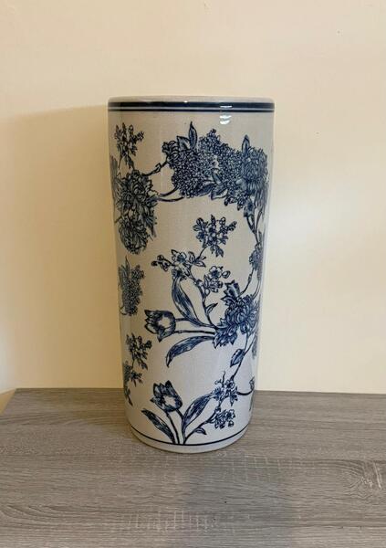 Umbrella Stand Vintage Blue & White Magnolia Design